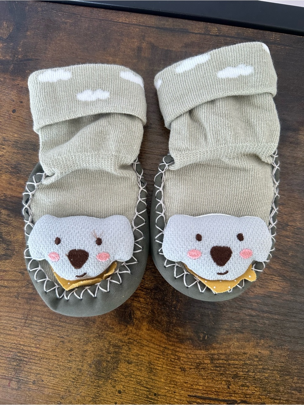 Kids Cloud & Bear Soft Sole Booties - Olive